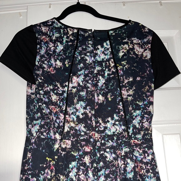 CLUB MONACO Shayla Mini Dress Black Abstract Print Faux leather Enchanted Forest - Picture 6 of 15